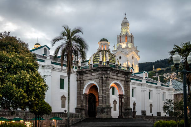 istock Plaza Grande and Metropolitan Cathedral - Quito, Ecuador 692334064