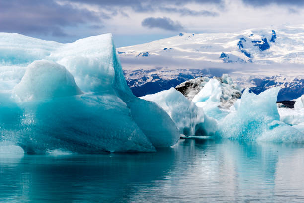 istock Jokulsarlon Glacier Lagoon Closeup 692378942