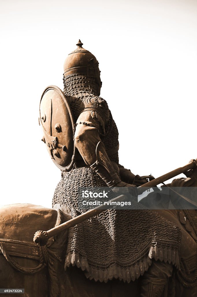 Statue Of Warrior Maharana Pratap Stock Photo - Download Image Now - Rear  View, Knight - Person, Ancient - iStock