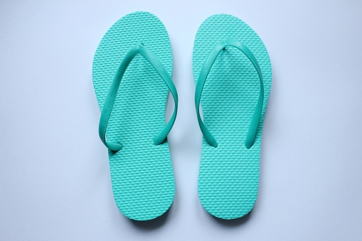 Grote waanidee Een goede vriend Verfijnen Pairs Of Beach Shoes Flipflops In Color Stock Photo - Download Image Now -  Backgrounds, Beach, Beauty - iStock