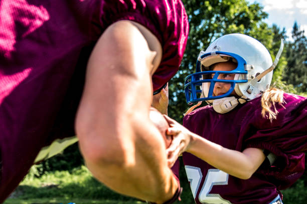 istock Give me the ball 692627122
