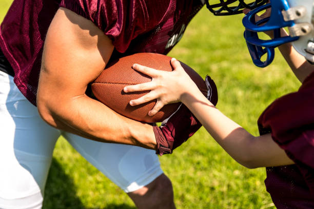 istock Give me the ball 692627124