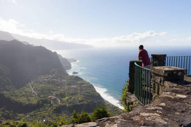 istock Travel Like a Local - Brief 692687404