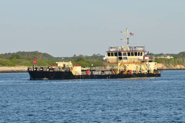 istock Ocean City Inlet Dredge Boat Murden 692693028