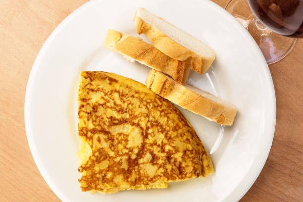 istock Spanish tortilla with wine, tapas in Madrid bar 692710374