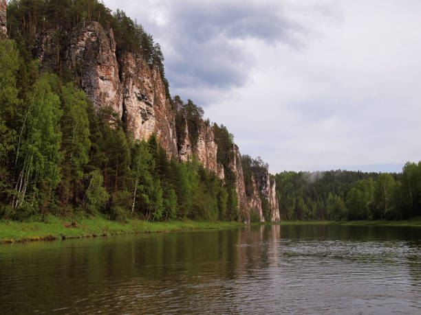 istock Cliff 