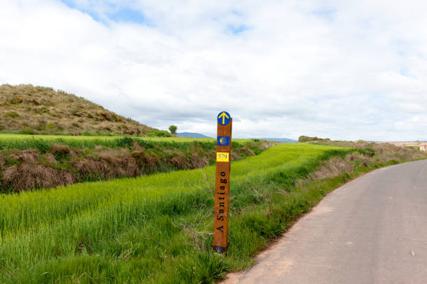 istock 579 Kms to Santiago 692852462