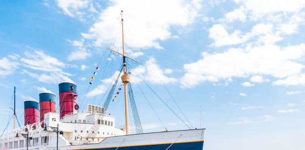 giant passenger steam boat with blue sky copy space - naval ship imagens e fotografias de stock