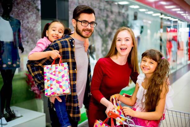 istock Happy family shopping 692862578
