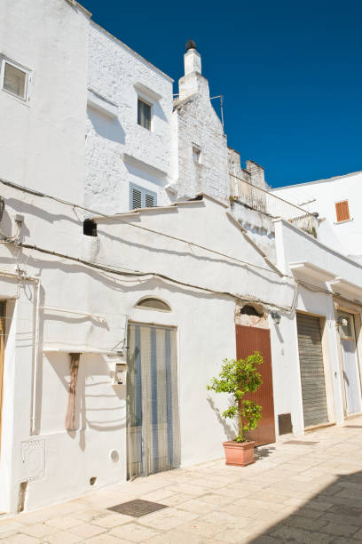 istock Alleyway. Cisternino. Puglia. Italy. 692898708