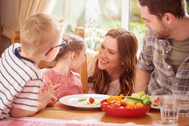 istock family mealtime fun 692951332