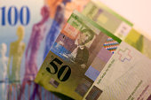 schweizer-franken-banknote-chf-hautnah.jpg?b=1&s=170x170&k=20&c=4E4FxZAZ11xNUirNDhQOlbPIxhinCjaux6PRqExjoOk=