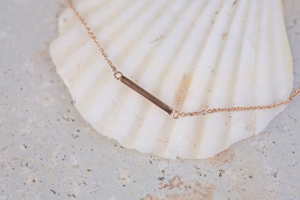 istock golden jewelry 693010038