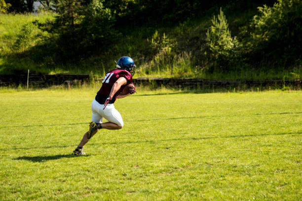 istock American football player 693030322