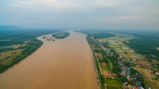 istock Third Thai and Lao friendship bridge 693050706