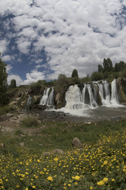 istock Muradiye waterfalls in Van, Turkey 693067442