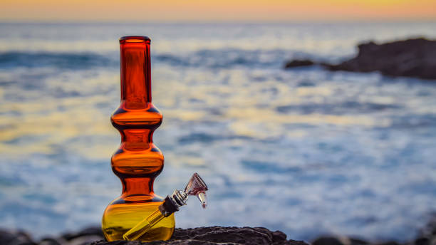 Left side Bong ocean Bong on left side at ocean bong stock pictures, royalty-free photos & images