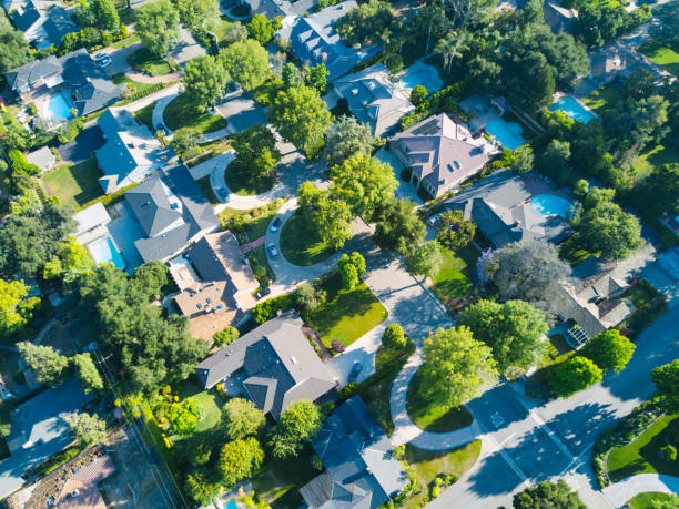 istock Residential Neighborhood 693090930