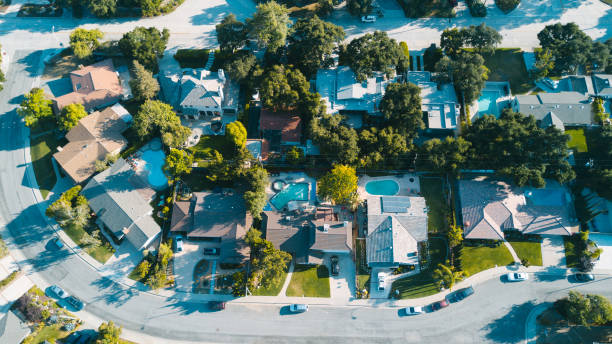 istock Residential Neighborhood 693091154