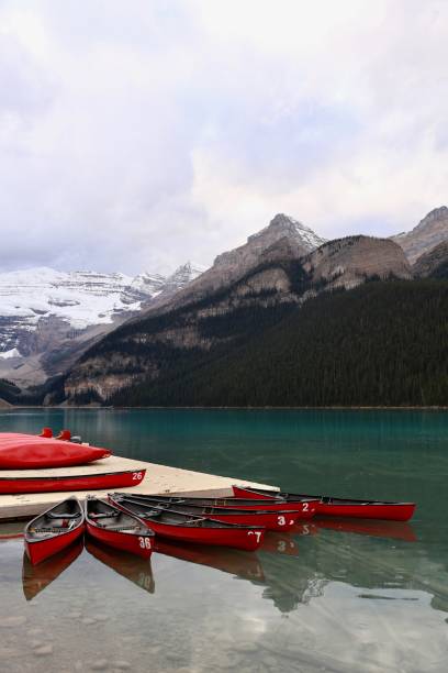 istock Lake Louise Canoes 693118736