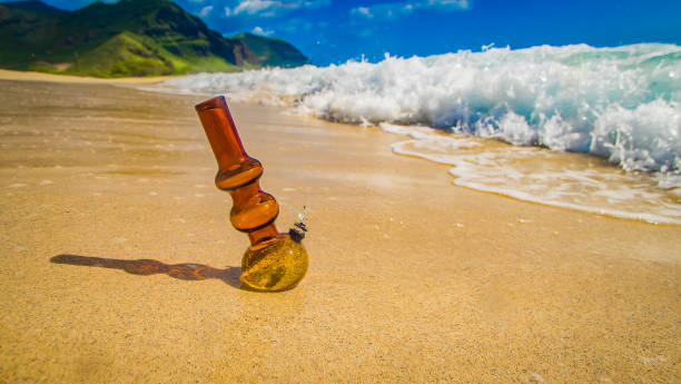 istock close up bong near ocean 693122900