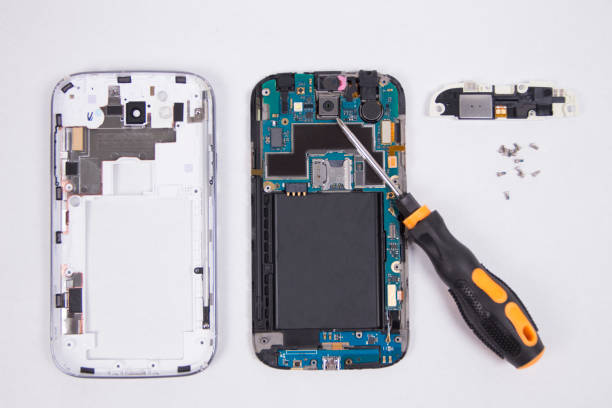 istock mobile phone repairing 693168922