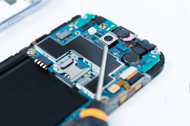 istock mobile phone repairing 693168928