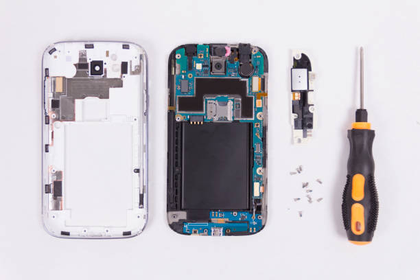 istock mobile phone repairing 693168932