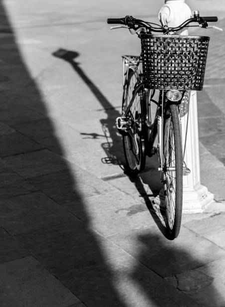 istock bike parked, donostia 693239420