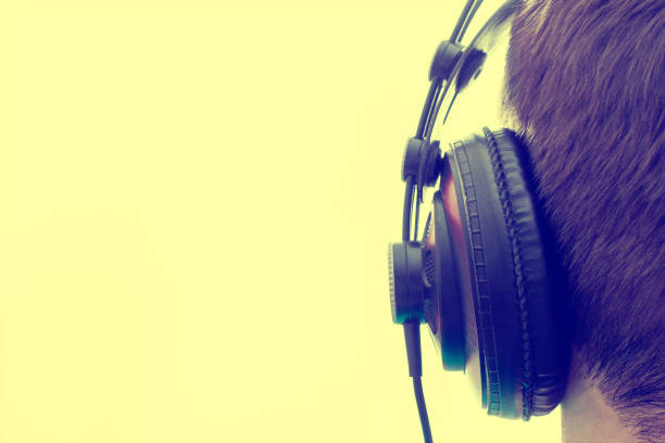 istock headphones black vignette 693294222