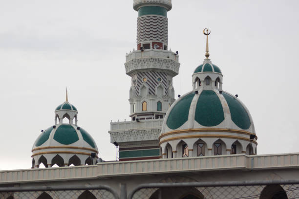 istock Close up to mosque in Bangkok,thailand 693313700