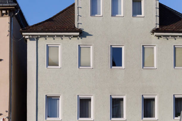 istock facades at historical city 693321788