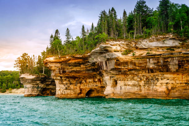 Battleship Rocks Battleship Rocks formations at Pictured Rocks National Lakeshore on Upper Peninsula, Michigan michigan pictured rocks stock pictures, royalty-free photos & images