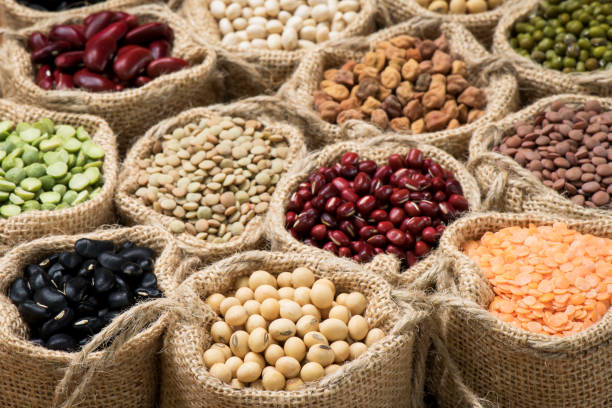 istock Multicolor dired legumes in sack cloth 693504276