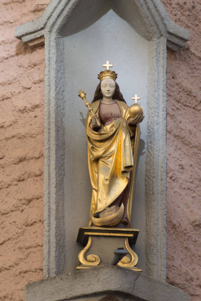 istock statues and church details 693522728