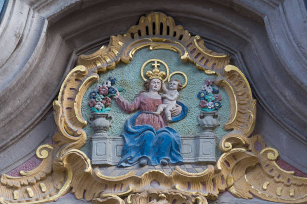 istock statues and church details 693523404