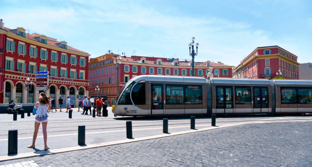 tram in place massena a nizza, francia - city of nice france massena city foto e immagini stock