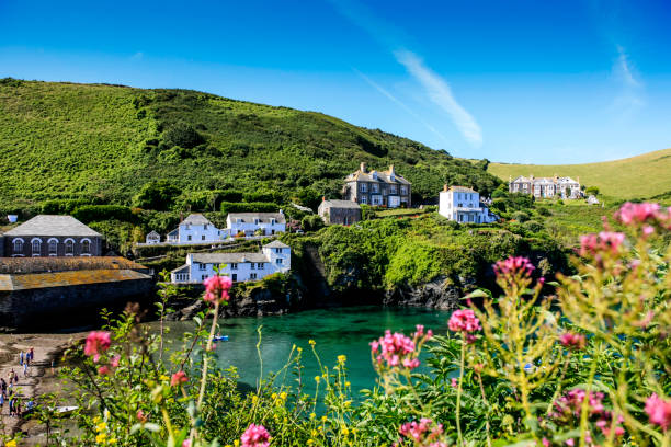 the village of port isaac in cornwall uk - cornwall england uk england port isaac imagens e fotografias de stock