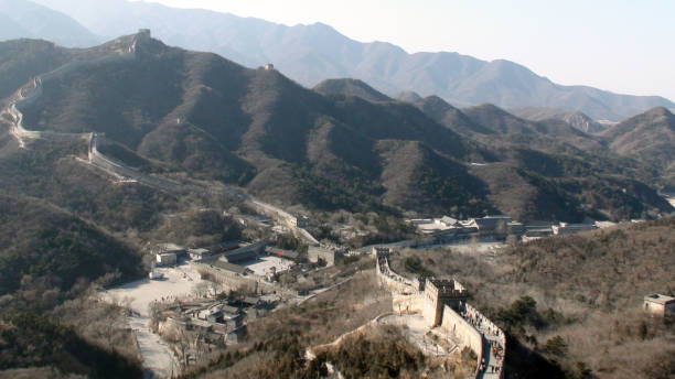 great wall of china badaling section situated at beijing north china.asia - yanqing county imagens e fotografias de stock