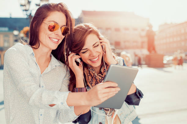 istock Listening to music 693781414