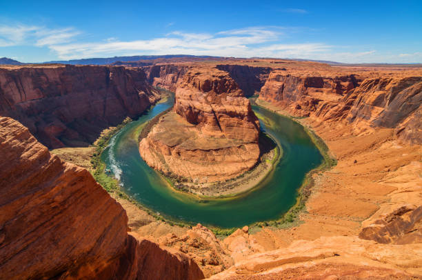 horseshoe bend, arizona, usa - majestic mountain river horseshoe bend stock-fotos und bilder