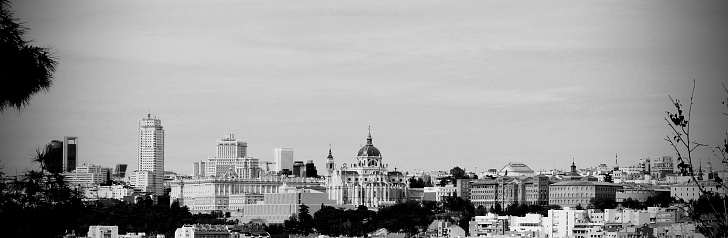Panoramic view of Madird in black and white