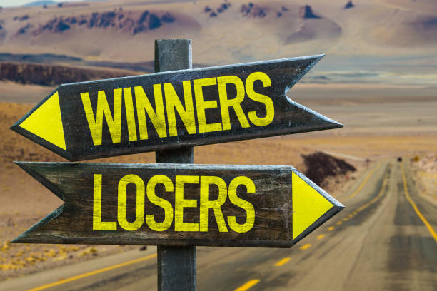 winners - losers - success failure dreams road sign imagens e fotografias de stock