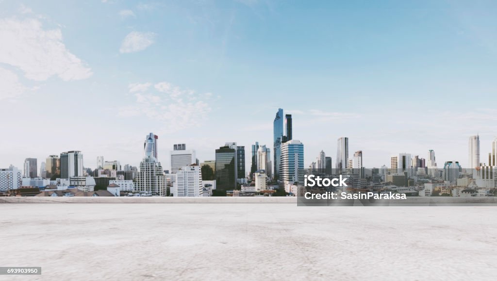Pemandangan kota panorama dengan lantai beton kosong - Bebas Royalti Kota - Permukiman manusia - Kota Foto Stok
