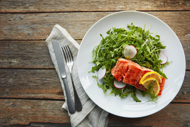 è nutriente e delizioso - dieta a basso contenuto di carboidrati foto e immagini stock