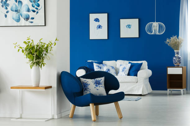 istock Living room with flowers 694095078
