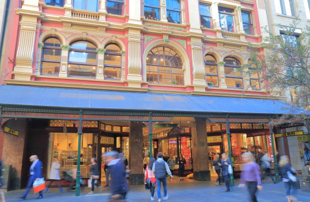 calle de centro comercial pitt street sydney australia - pitt street mall fotografías e imágenes de stock