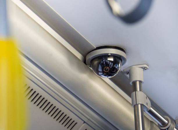 cctv w autobusie publicznym - security camera dome security system security zdjęcia i obrazy z banku zdjęć