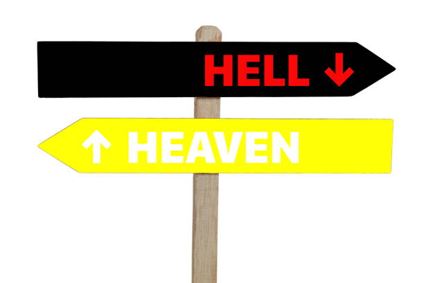 sign / heaven and hell - heaven hell road sign sign imagens e fotografias de stock