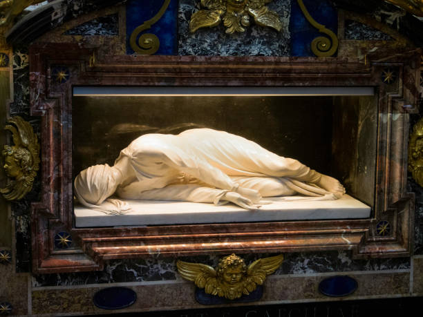 istock Santa Cecilia statues in Santa Maria del Populo 694479102